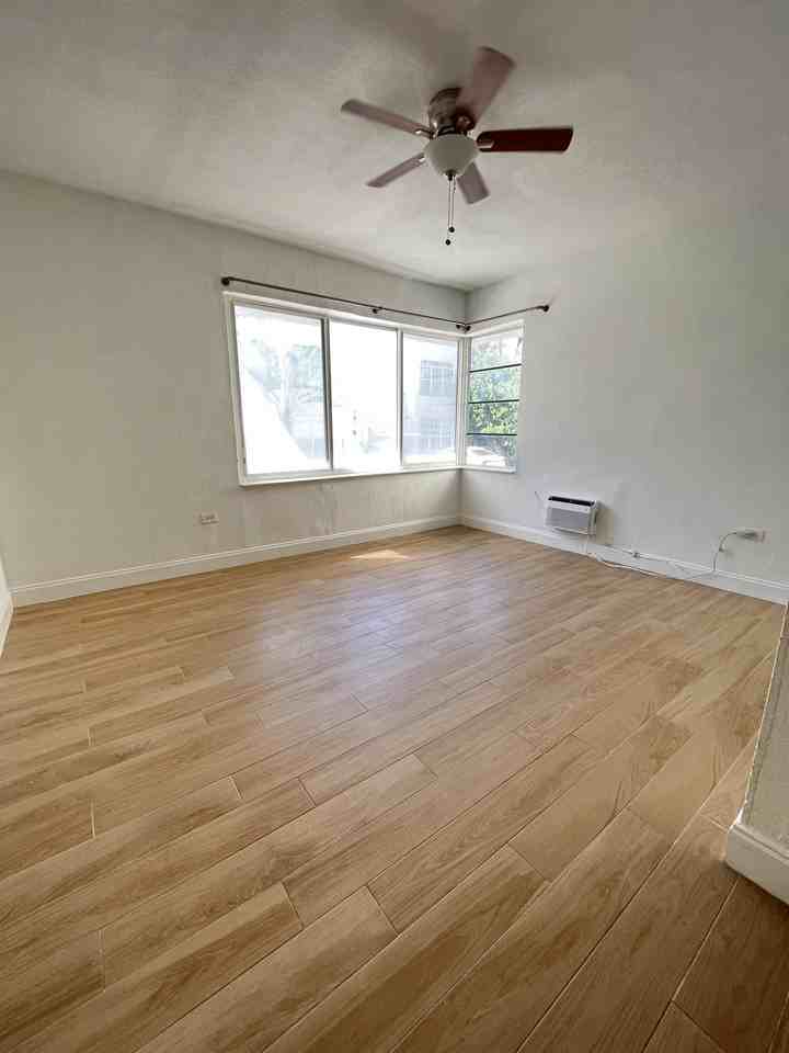 1120 Pennsylvania Ave #108 - Photo 6 of 10