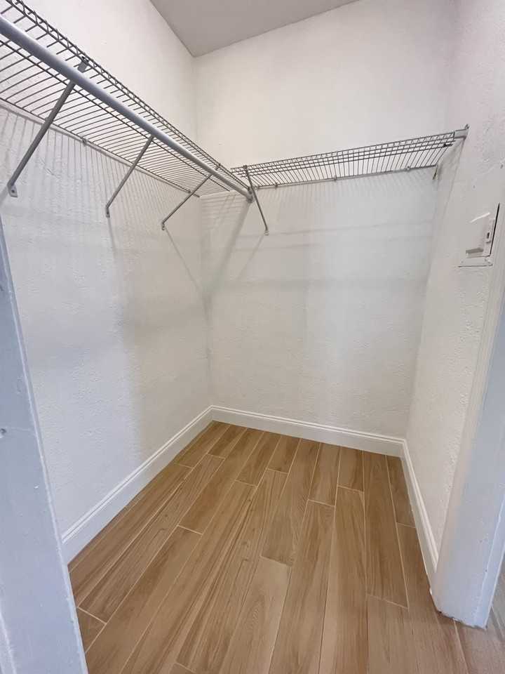 1120 Pennsylvania Ave #108 - Photo 2 of 10