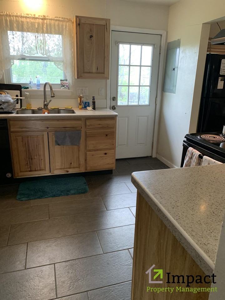 2619 Weir Ave #B - Photo 7 of 11