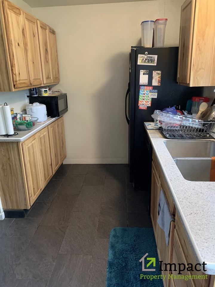 2619 Weir Ave #B - Photo 3 of 11