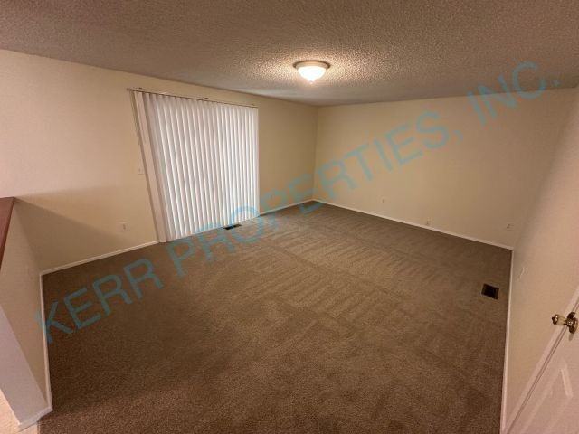 2530 Ne Hale Ave - Photo 5 of 21