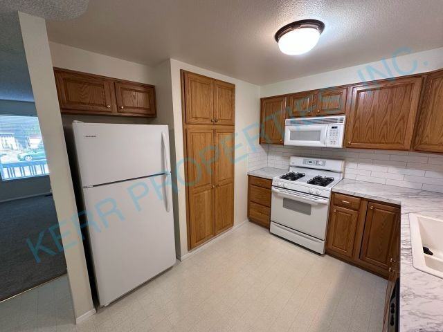 2530 Ne Hale Ave - Photo 7 of 21