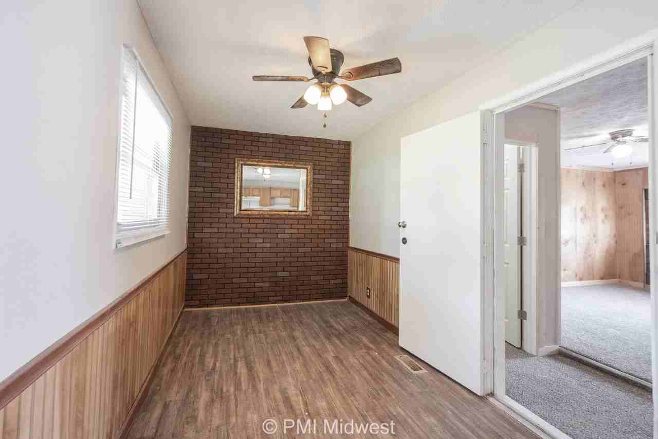 3926 Malibu Dr - Photo 6 of 17