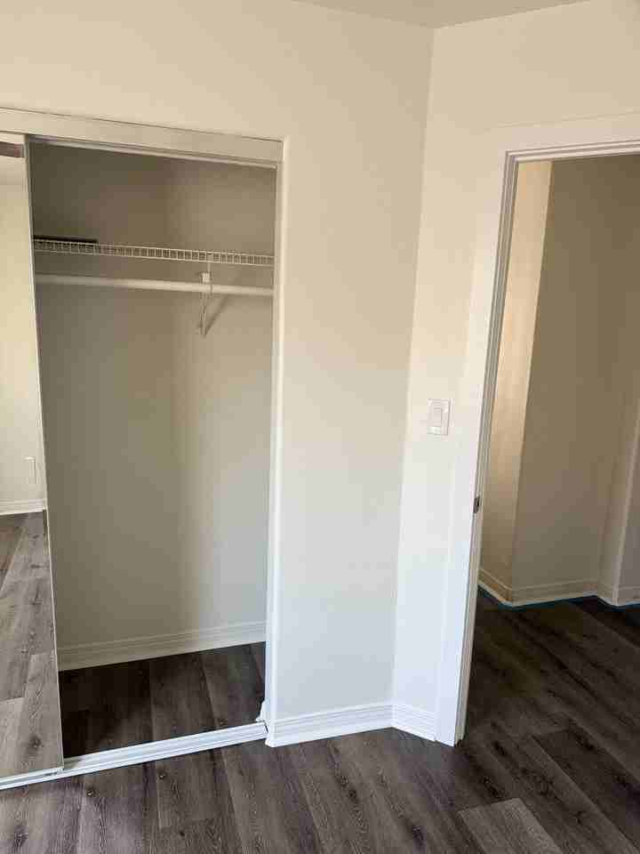 6804 11th Ave - Photo 4 of 10