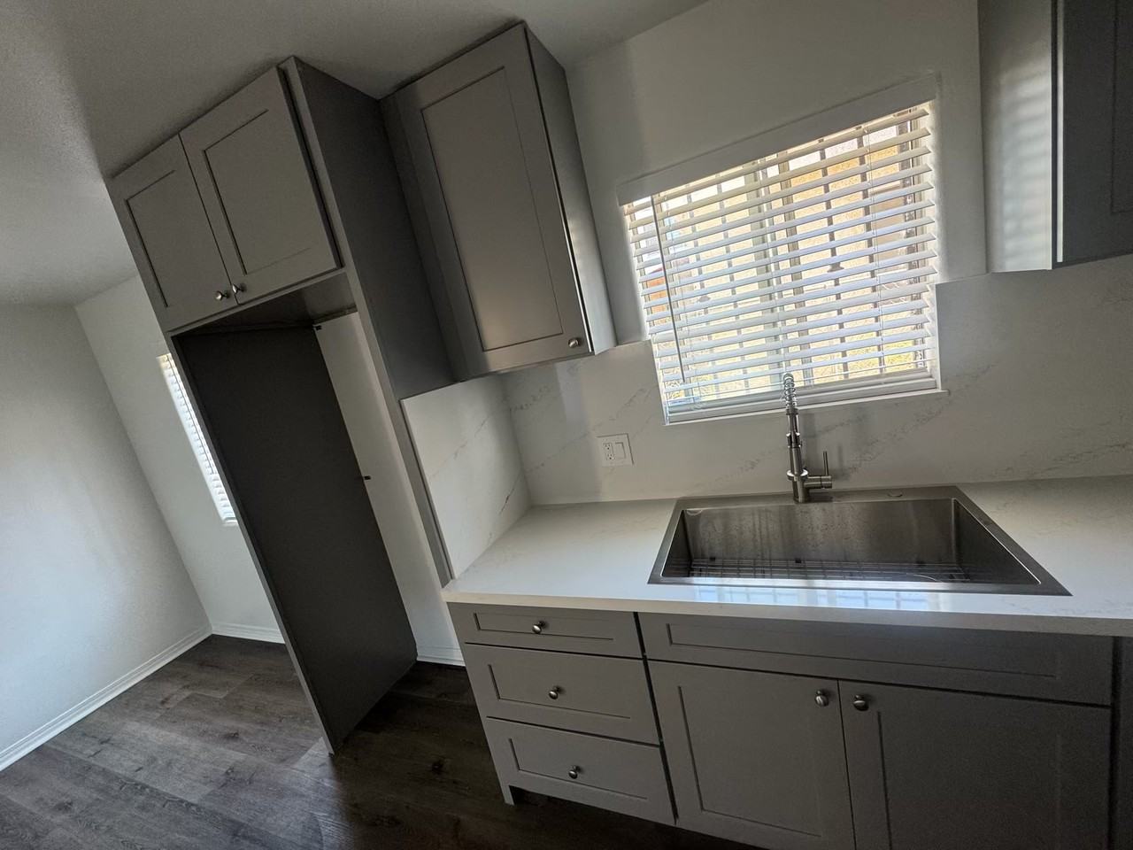 6804 11th Ave - Photo 4 of 10