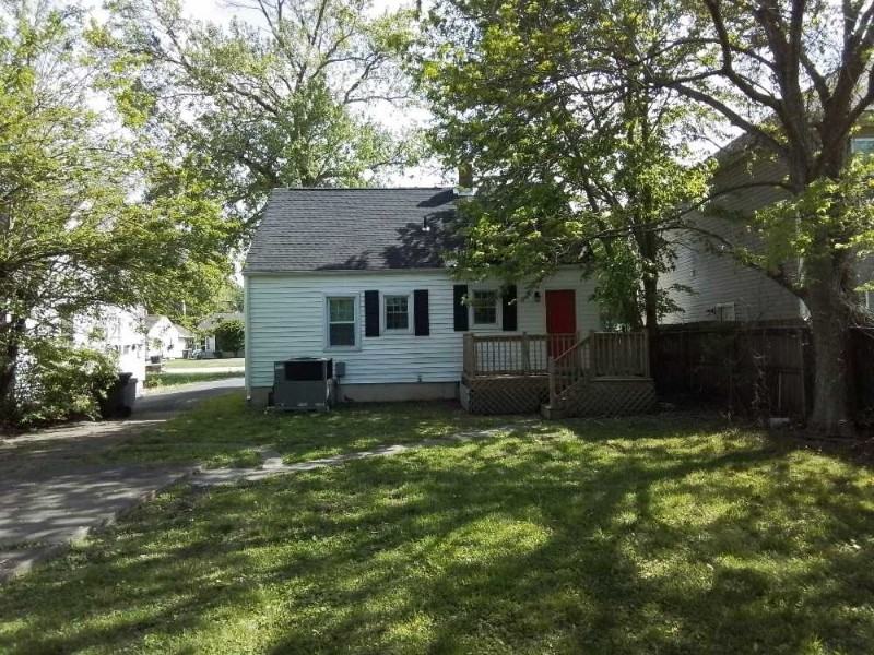 612 Lee St - Photo 3 of 11