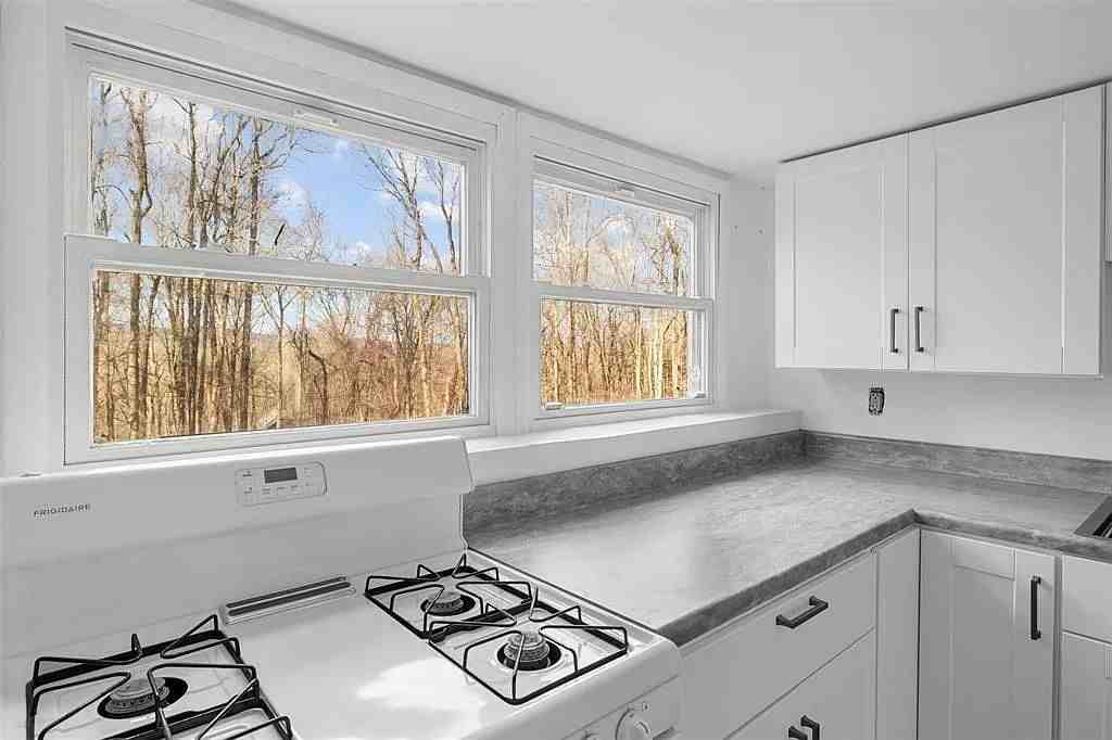 167 N Putt Corners Rd #B - Photo 5 of 13