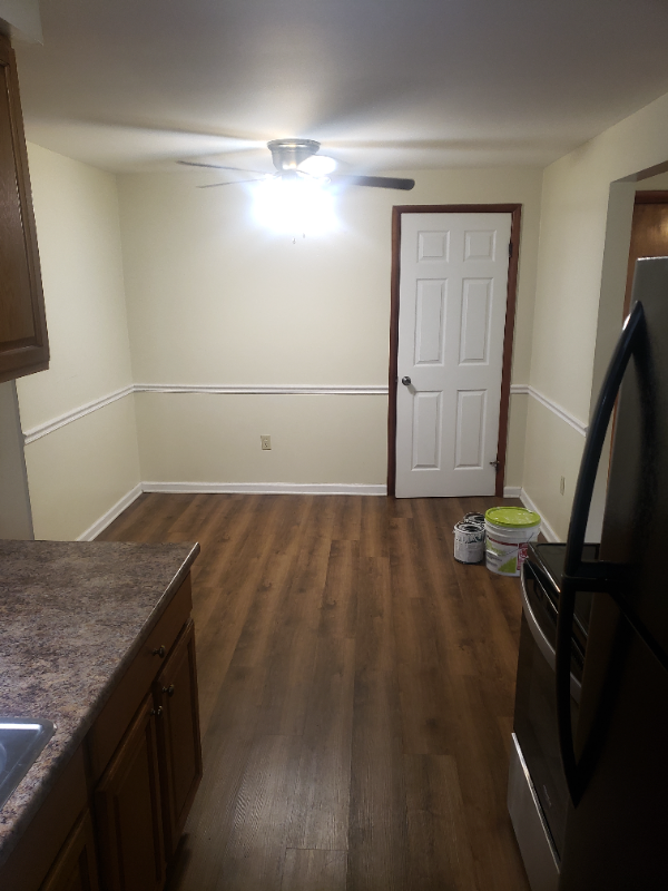 601 E Robinson St #3 - Photo 3 of 9