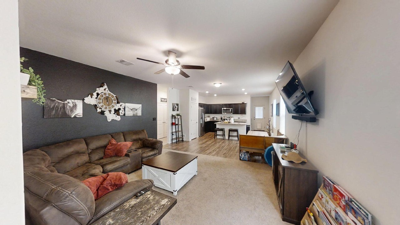 241 Rainey Dr - Photo 2 of 18