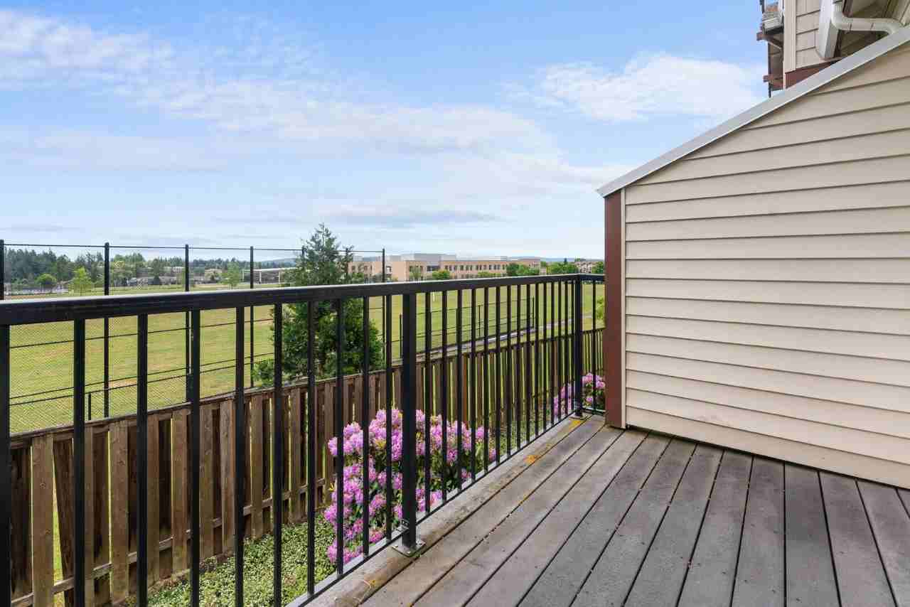 736 Nw 118th Ave #102 - Photo 5 of 31
