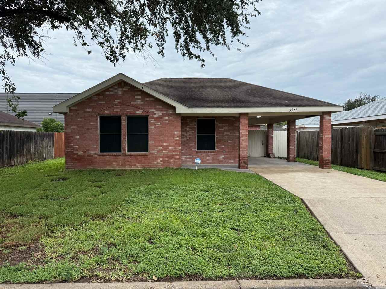 3717 Bluebird Ave - Photo 4 of 20
