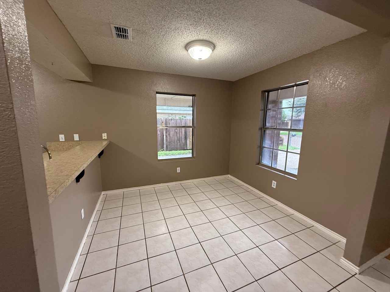 3717 Bluebird Ave - Photo 4 of 20