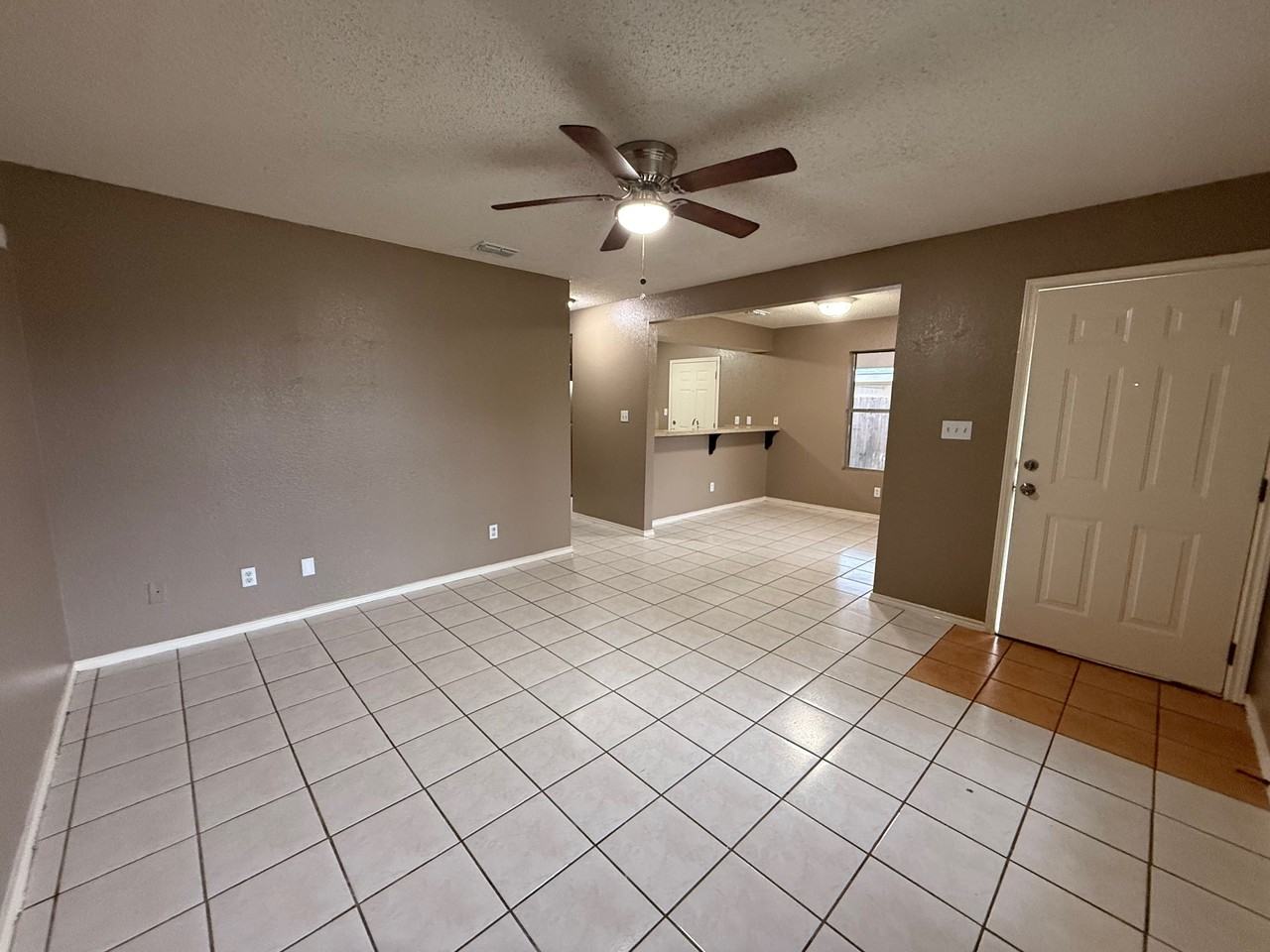 3717 Bluebird Ave - Photo 4 of 20