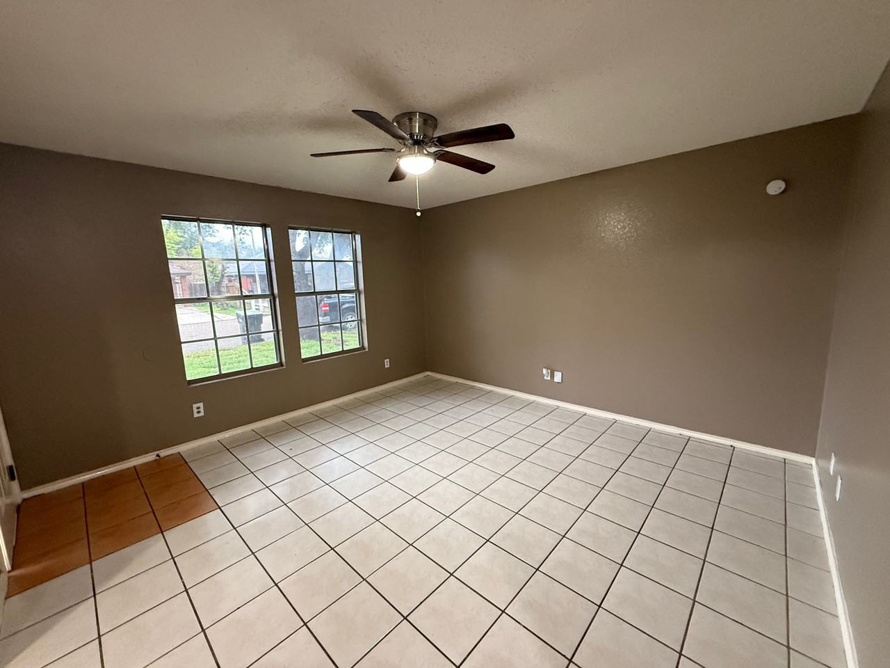3717 Bluebird Ave - Photo 6 of 20