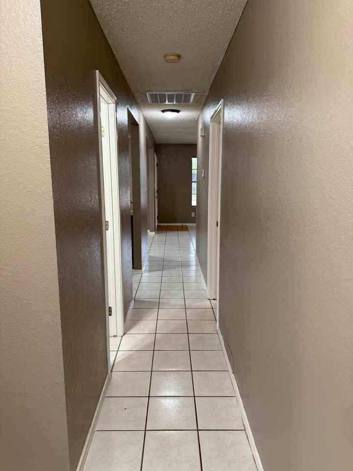 3717 Bluebird Ave - Photo 3 of 20