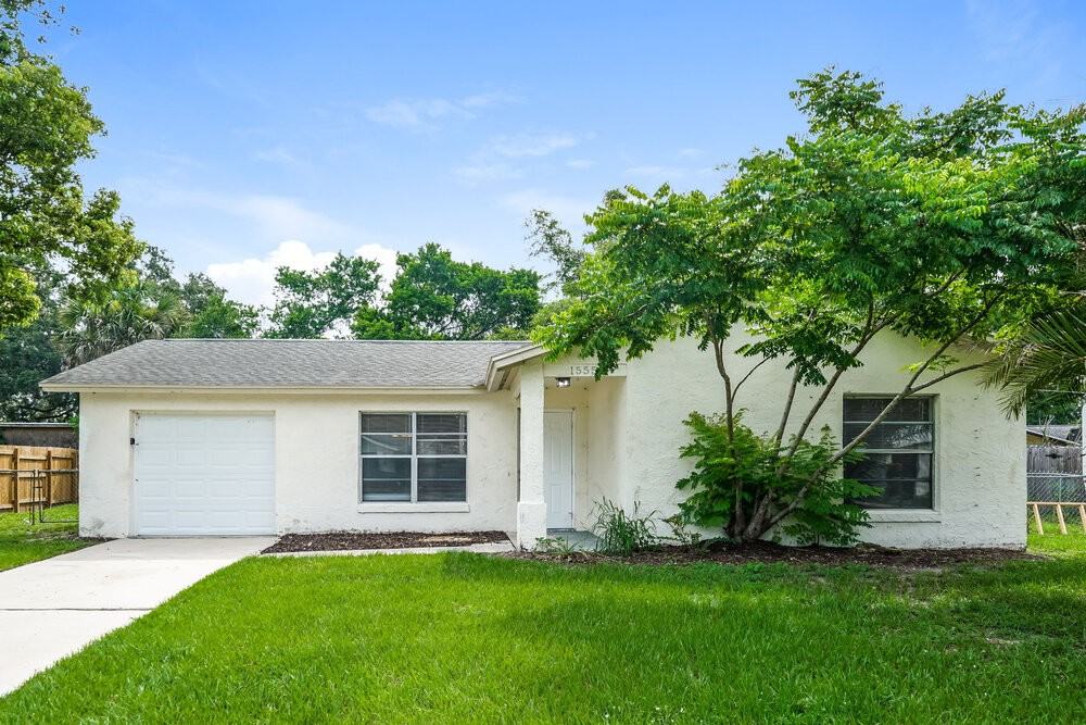 1555 Yorktown Ave - Photo 3 of 16