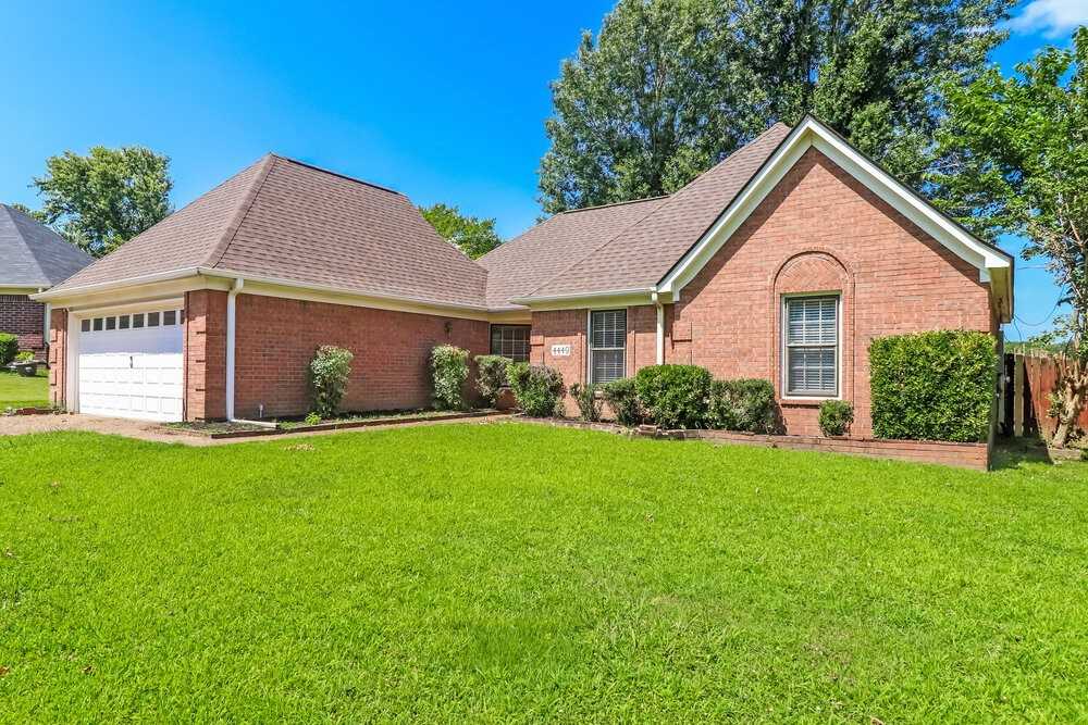 4449 Saint Marks Cv - Photo 3 of 16