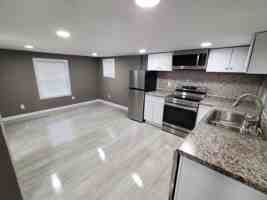 featured image of 806 E 1st St #2