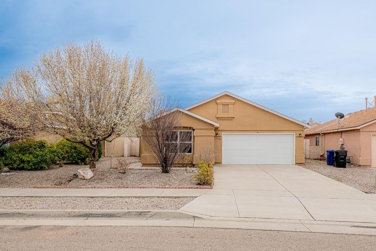 11236 Kaibab Rd Se - Photo 2 of 11