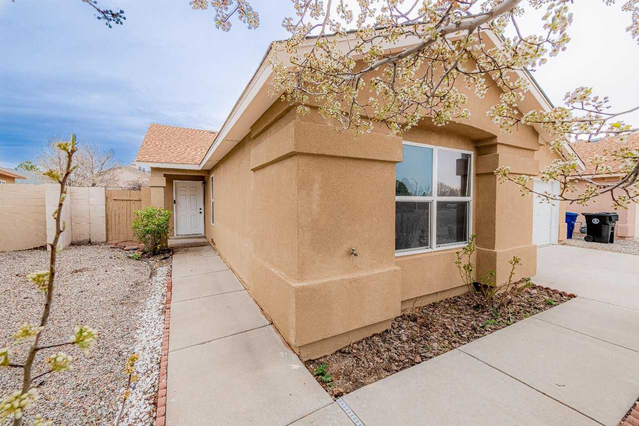 11236 Kaibab Rd Se - Photo 3 of 11