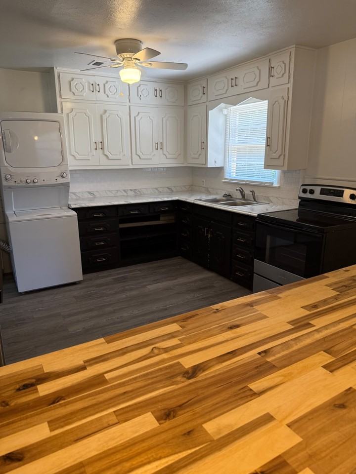 4105 31st St - Photo 6 of 12