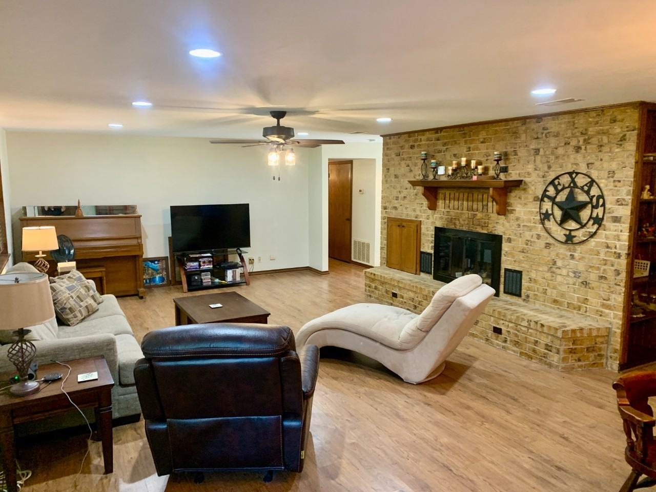 407 Shady Bnd - Photo 5 of 20