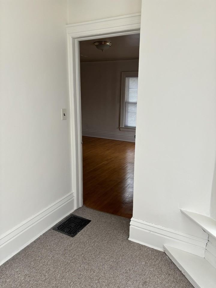 717 Scott Avenue - Photo 2 of 18