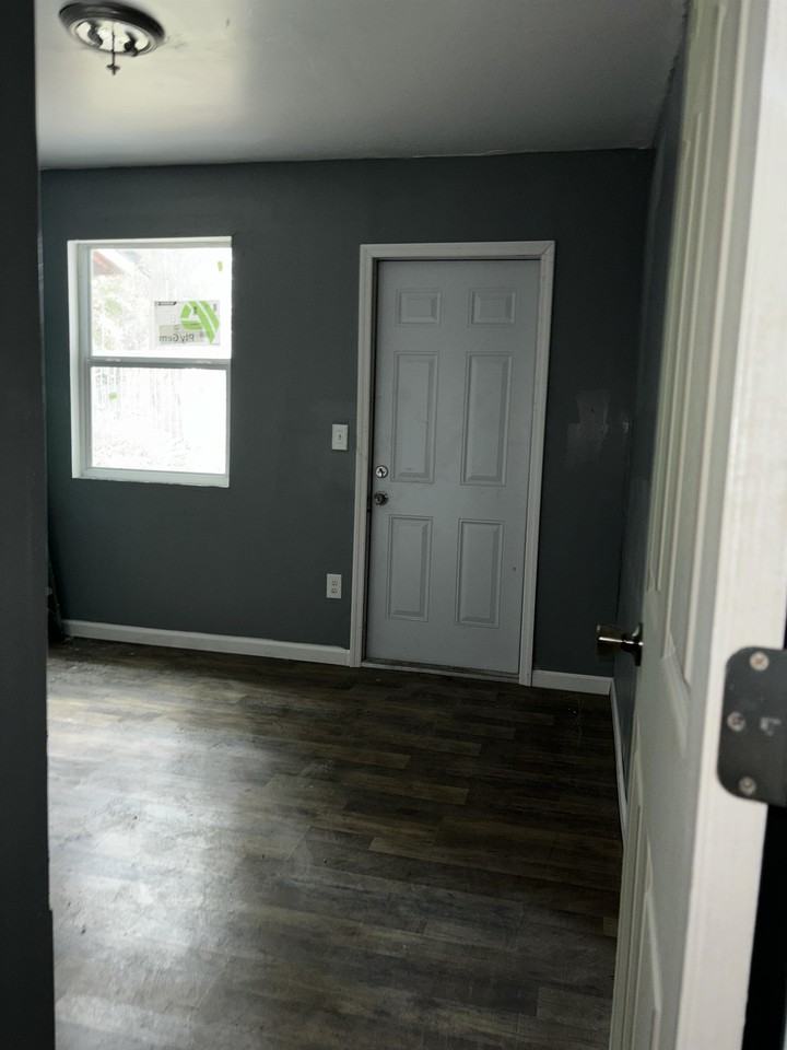 4504 Ken Knight Dr N - Photo 2 of 8