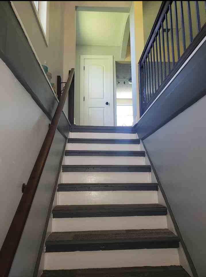 1245 Lynwyn Ln SE, Unit C - Photo 2 of 11