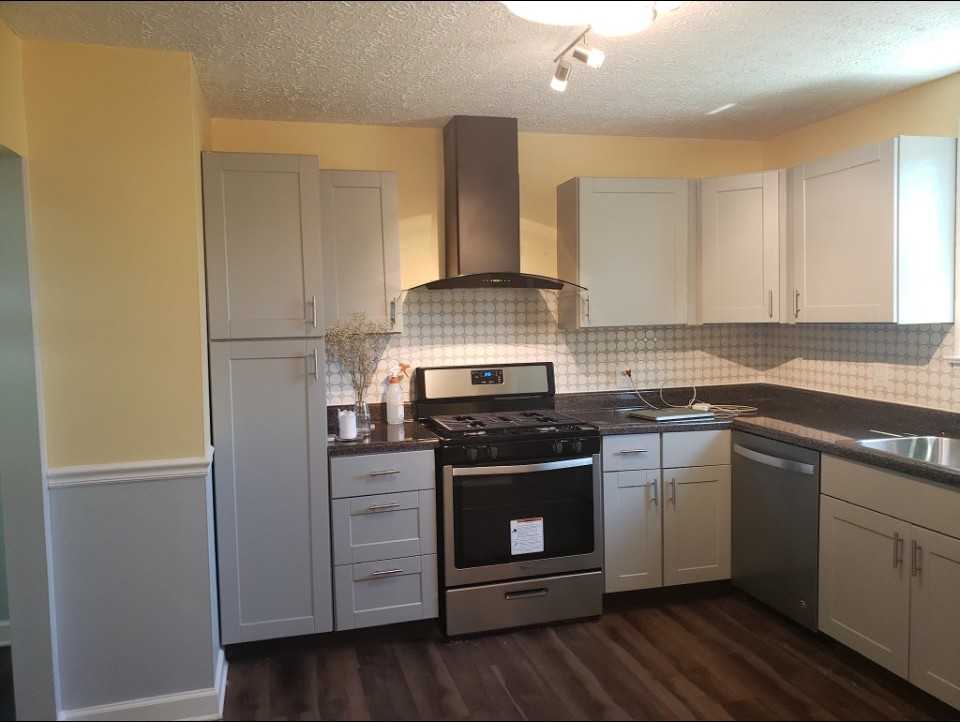 1245 Lynwyn Ln SE, Unit C - Photo 3 of 11