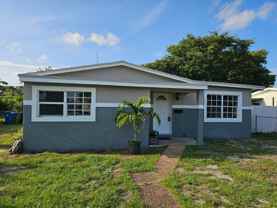 2571 NW 18th Ct - Photo 1 of 1
