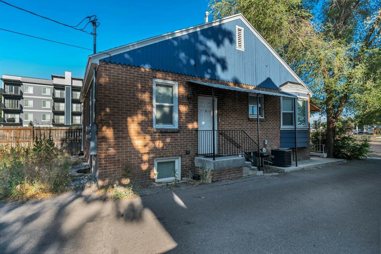 1028 W Center St - Photo 3 of 9