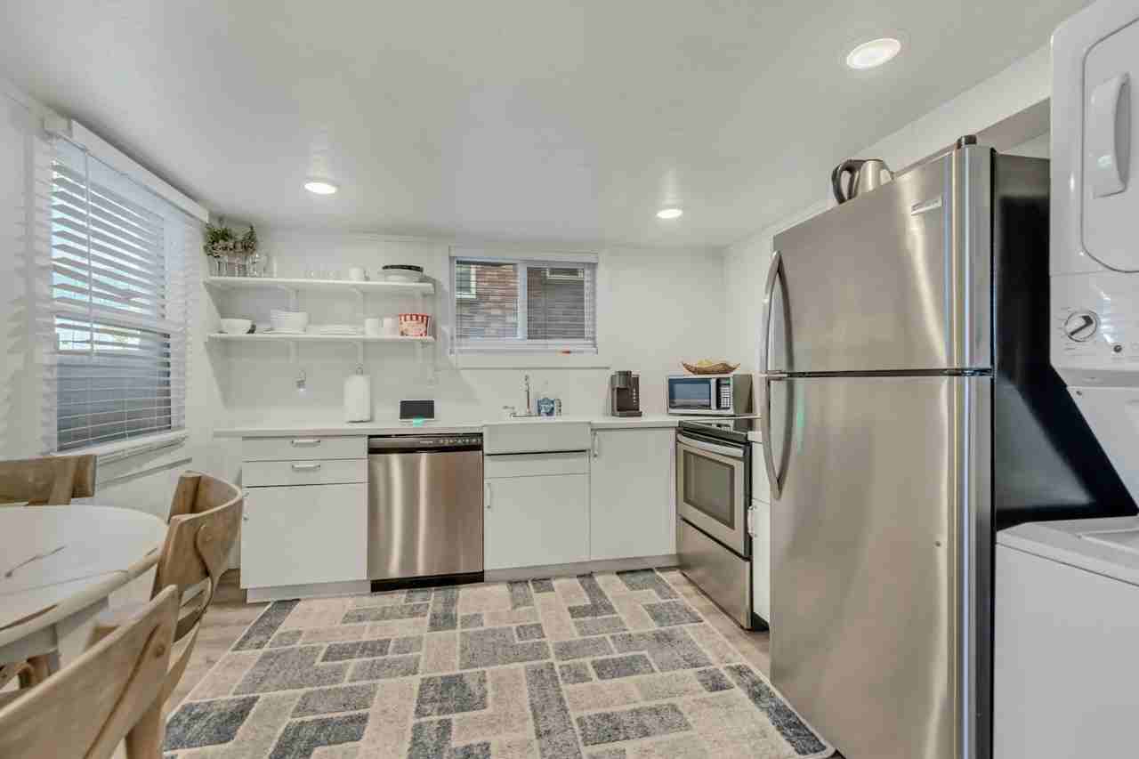 1028 West Center Street - Photo 4 of 9