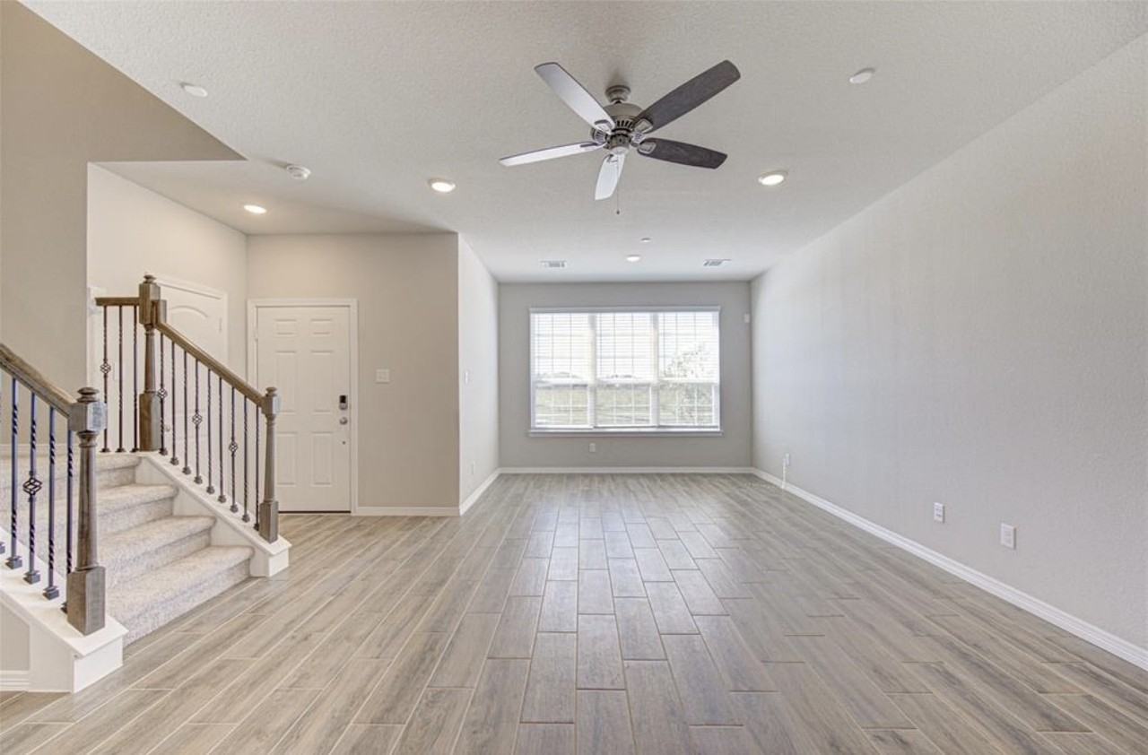 8006 Scanlan Trce - Photo 2 of 24