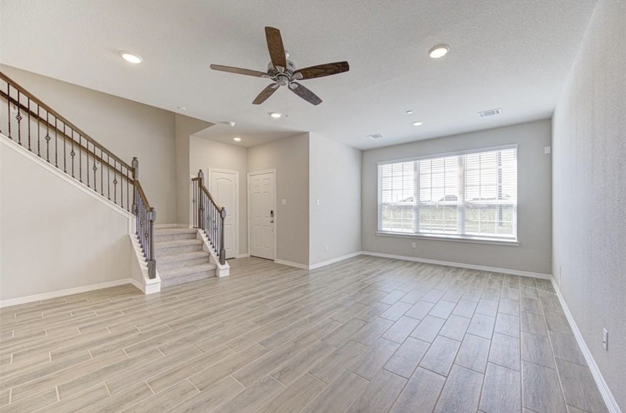 8006 Scanlan Trce - Photo 3 of 24