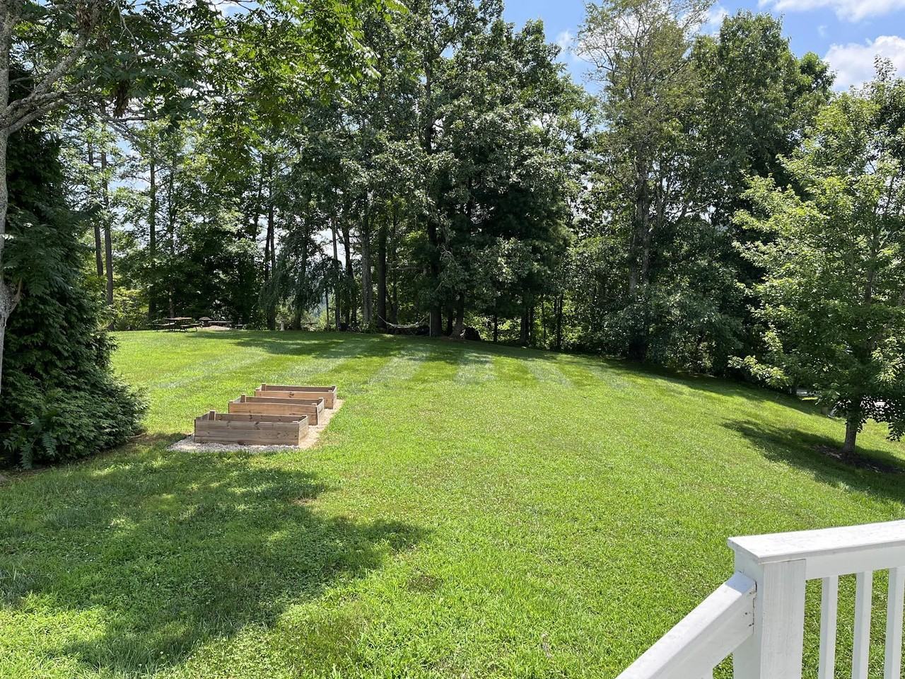 209 Hidden Meadow Dr - Photo 2 of 15