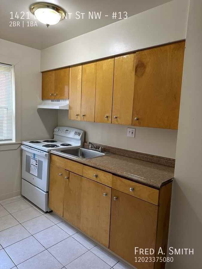 1421 Belmont Street Northwest #13 - Photo 3 of 8