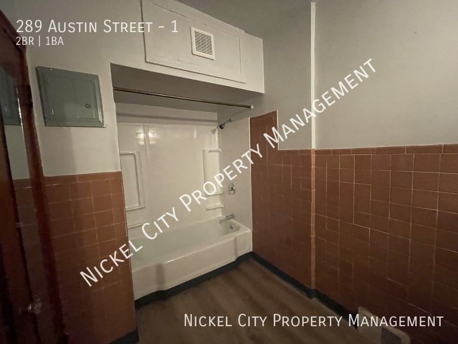 289 Austin St #1 - Photo 3 of 9