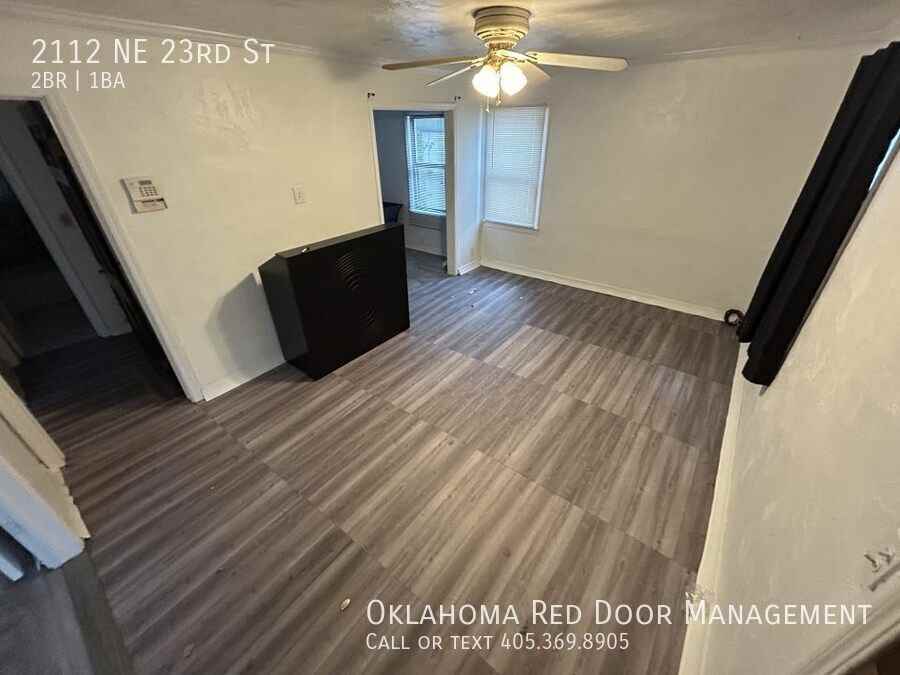 2112 Ne 23rd St - Photo 5 of 6