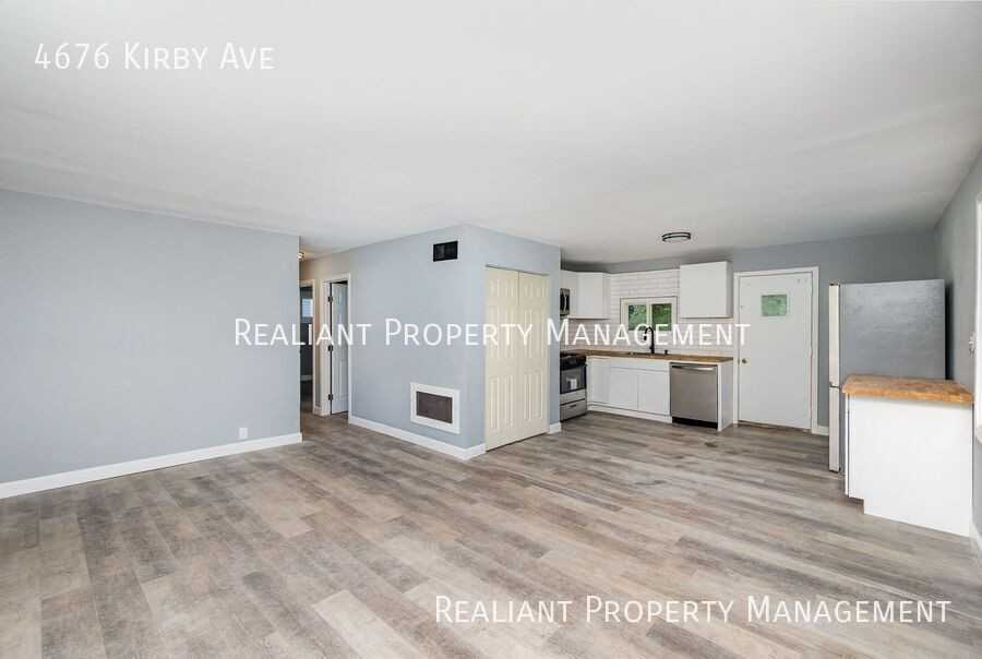 4676 Kirby Ave - Photo 3 of 14