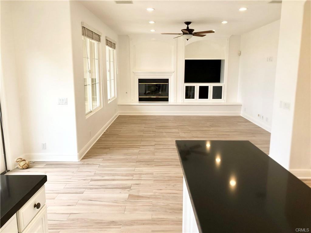 24 Tesoro - Photo 3 of 8