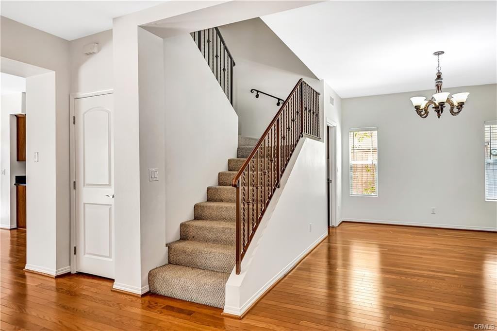 15814 San Fernando Mission Blvd - Photo 2 of 8