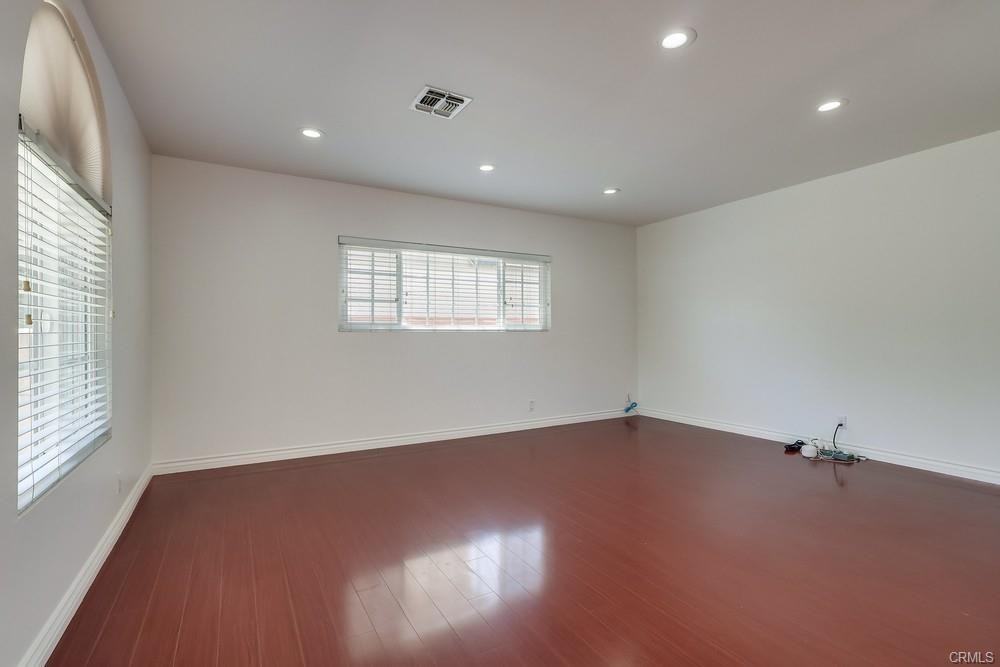 20917 Madrona Ave - Photo 3 of 5