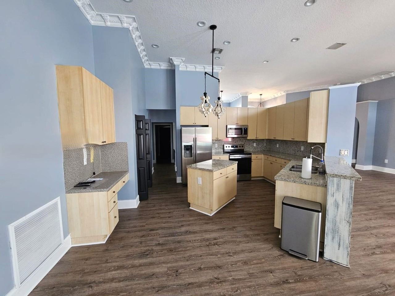 Nw 22nd Ct - Photo 4 of 8