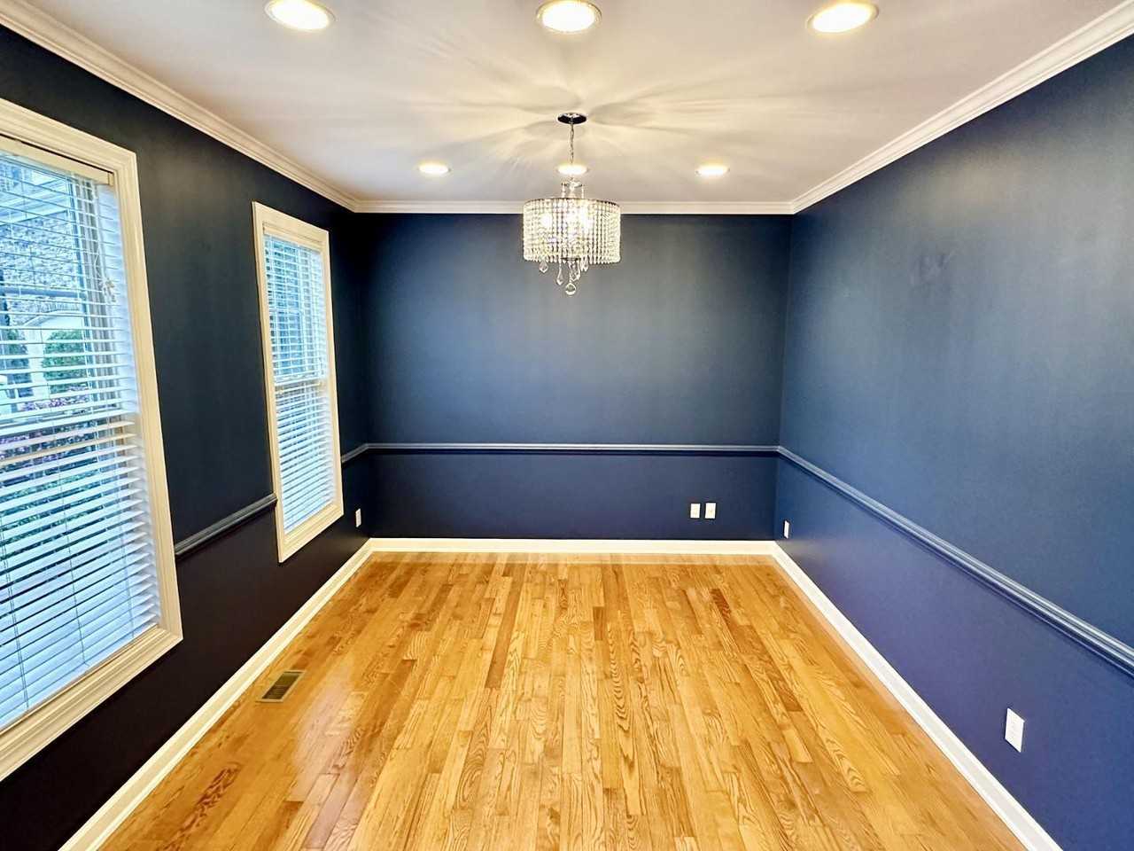 8230 Cushing St - Photo 3 of 33