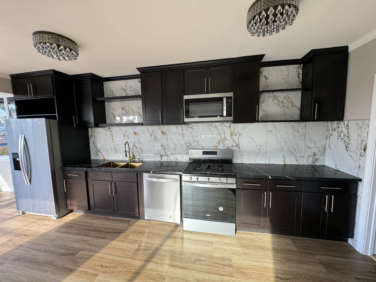 3841 Pacific Ave - Photo 3 of 13