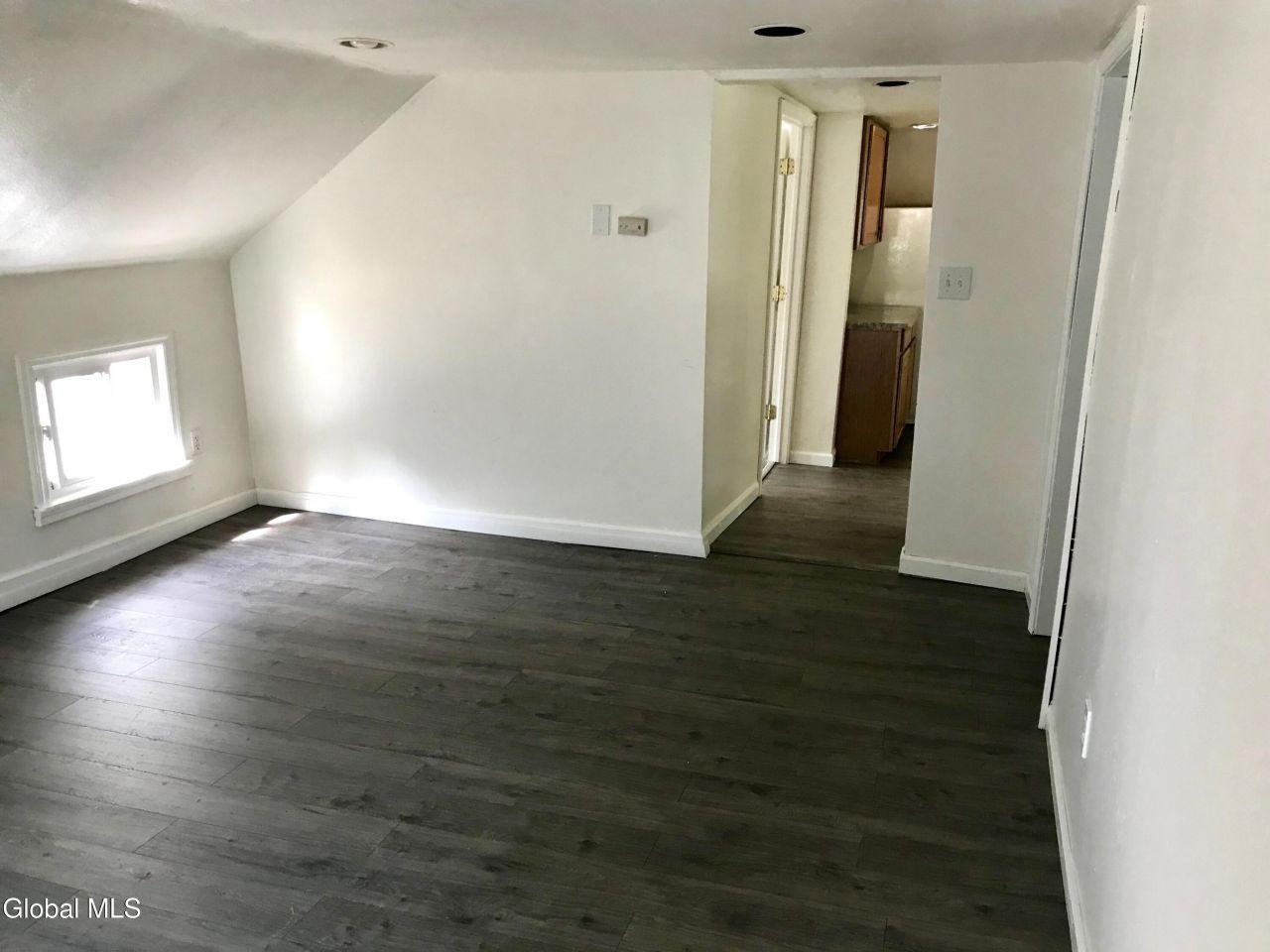 13 Montcalm St - Photo 3 of 10