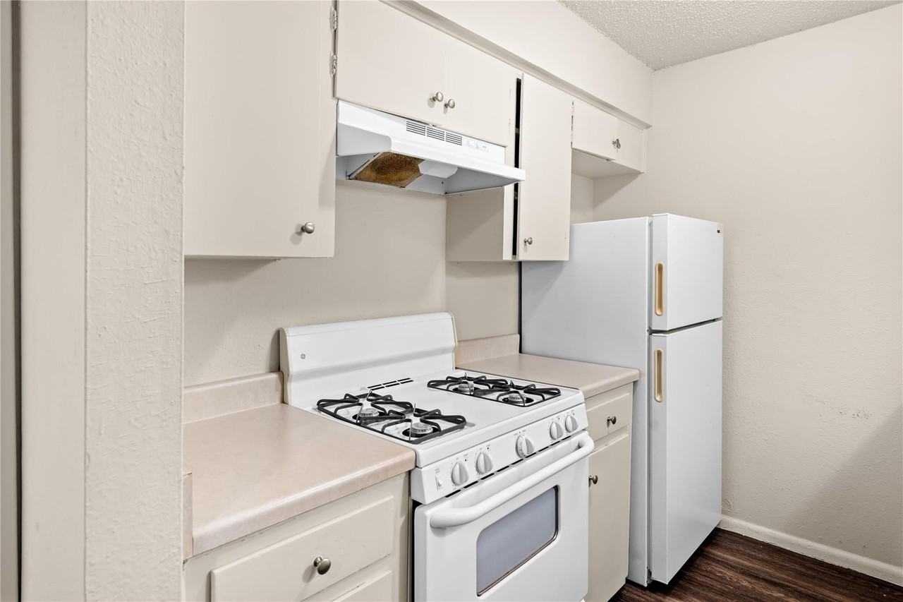 2314 Greenfield Pkwy - Photo 7 of 13