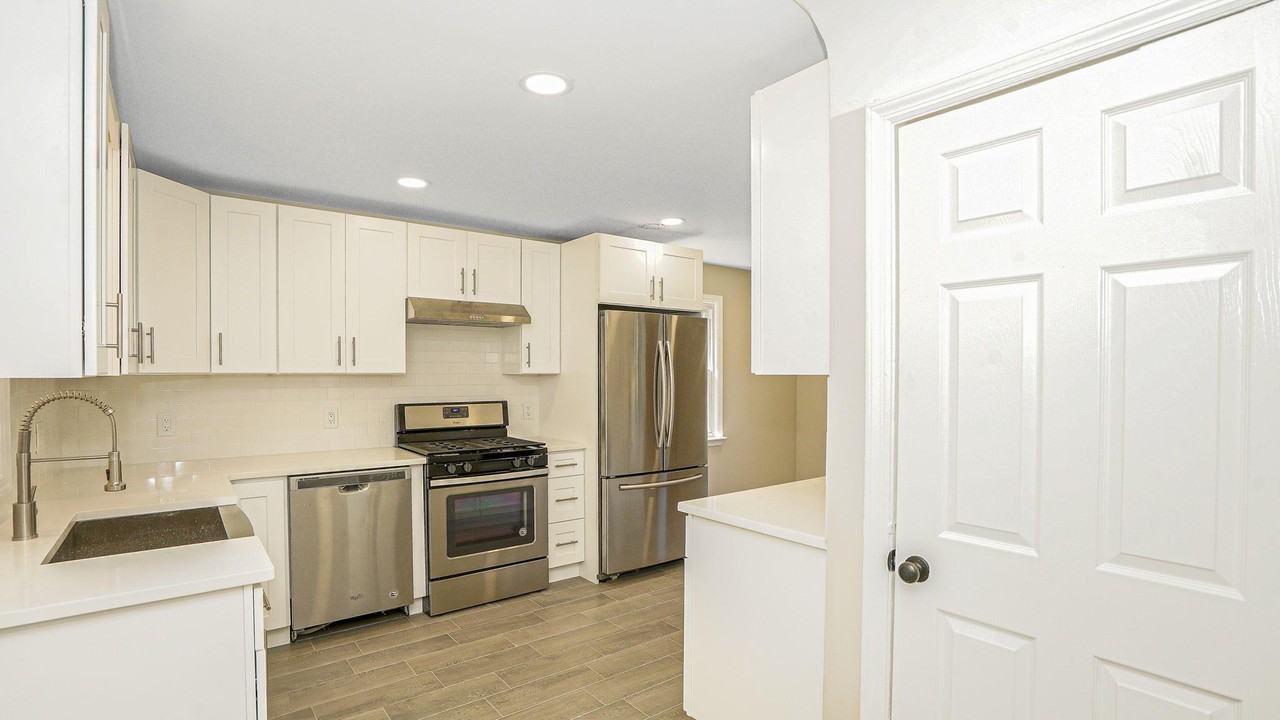 2282 3rd Street - Photo 5 of 24