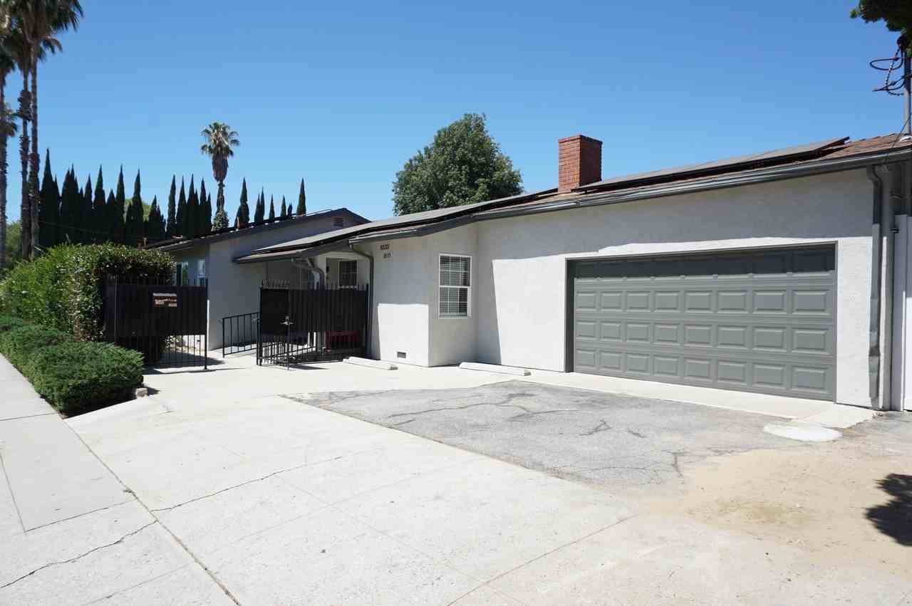 8533 Woodley Ave - Photo 5 of 50